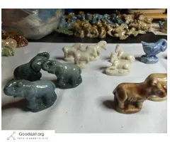 WADE MINIATURES, NOAH'S ANIMALS, RED ROSE TEA - $40 (Canaan)