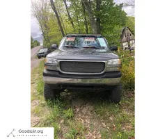 Lifted 2000 GMC Sierra 1500 6.0L - $4,000