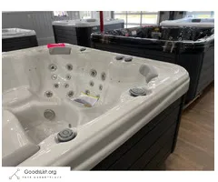 Hot Tub Clearance Sale! Was $9995 Now Only $6995 Call 603*303*2839 - $6,995 (Hampton Falls NH (Near